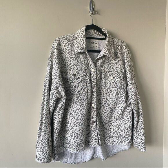 ZARA-OVERSIZED Animal Print Button Down Denim Top (Size:Small) - Picture 5 of 8